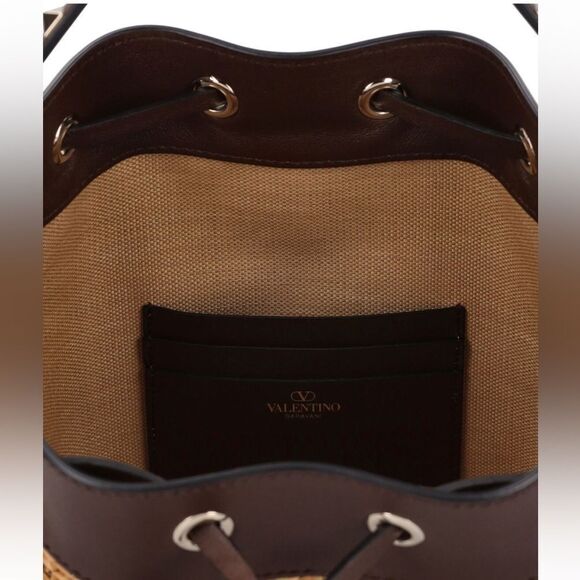 Valentino Garavani Rockstuf Raffia Effect Bucket Bag Tobacco / Cacao NWT - Picture 7 of 7